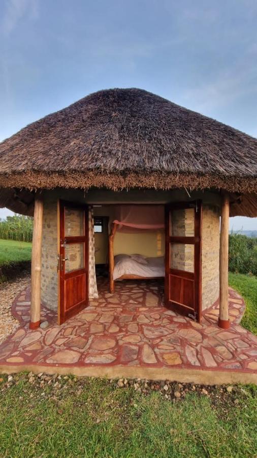 Lake Nyamirima Cottages Fort Portal Екстериор снимка