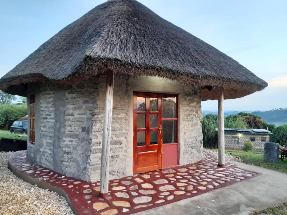 Lake Nyamirima Cottages Fort Portal Екстериор снимка